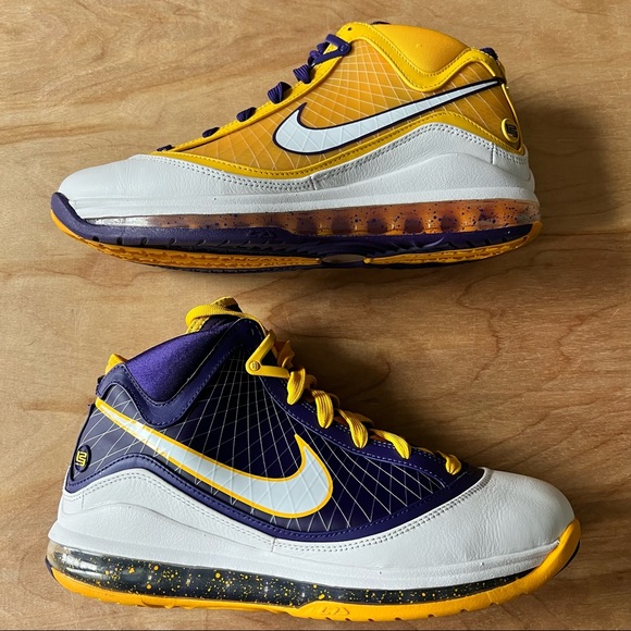 Nike LeBron VII Media Day LA Lakers - Picture 4 of 11